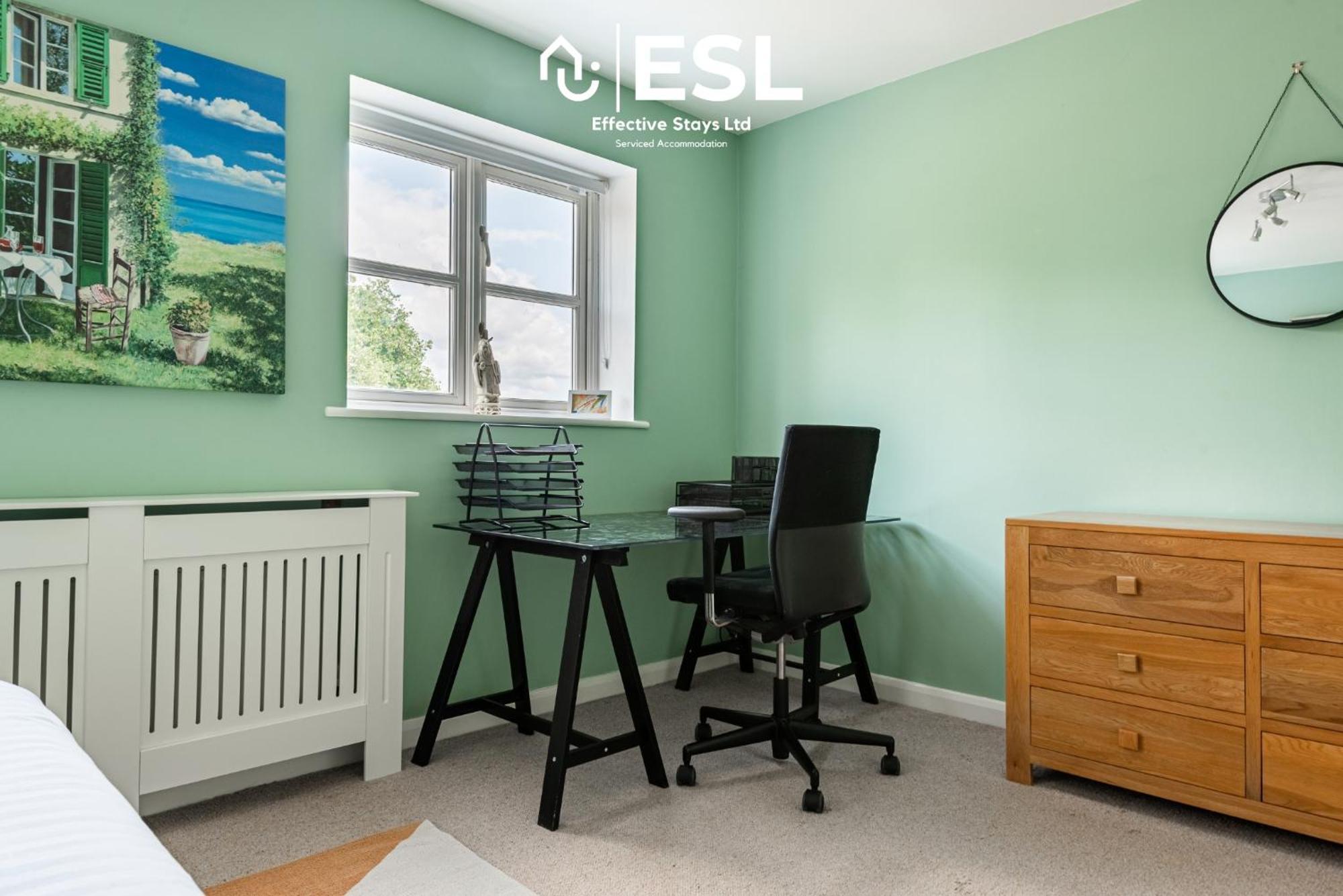 4 Bedroom Townhouse 10Mins Walk From Shrewsbury Town Centre With Parking Exterior photo