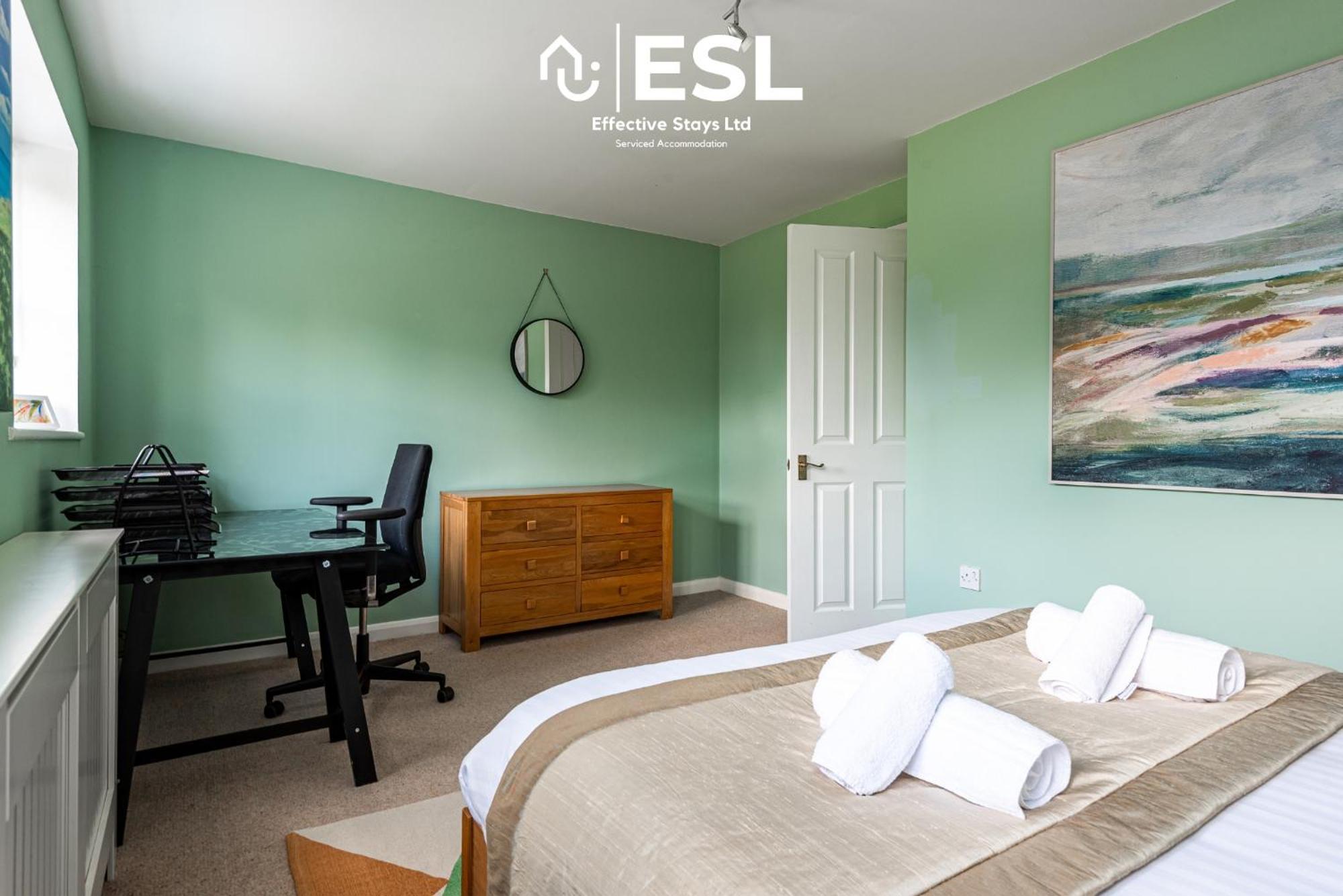 4 Bedroom Townhouse 10Mins Walk From Shrewsbury Town Centre With Parking Exterior photo