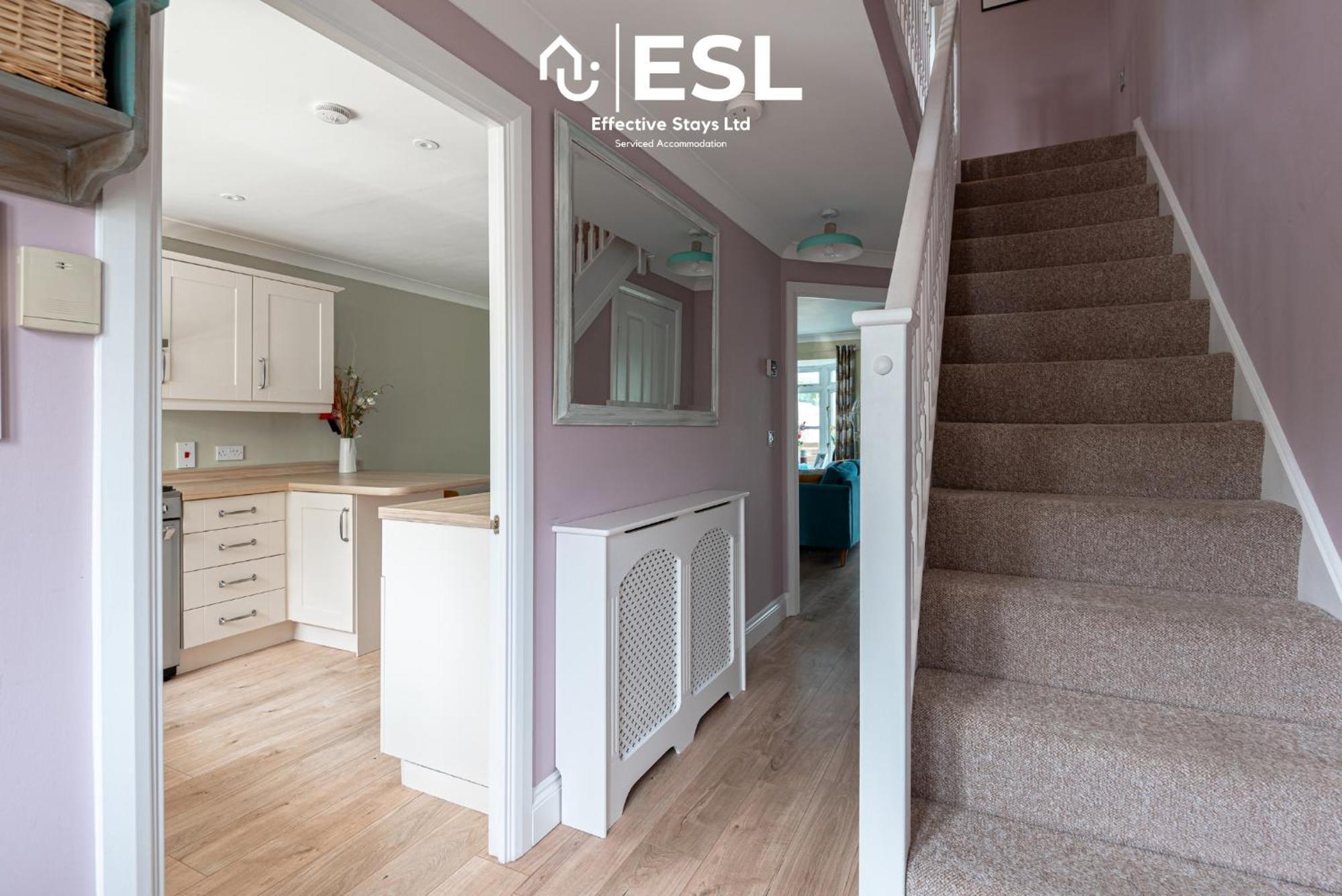 4 Bedroom Townhouse 10Mins Walk From Shrewsbury Town Centre With Parking Exterior photo