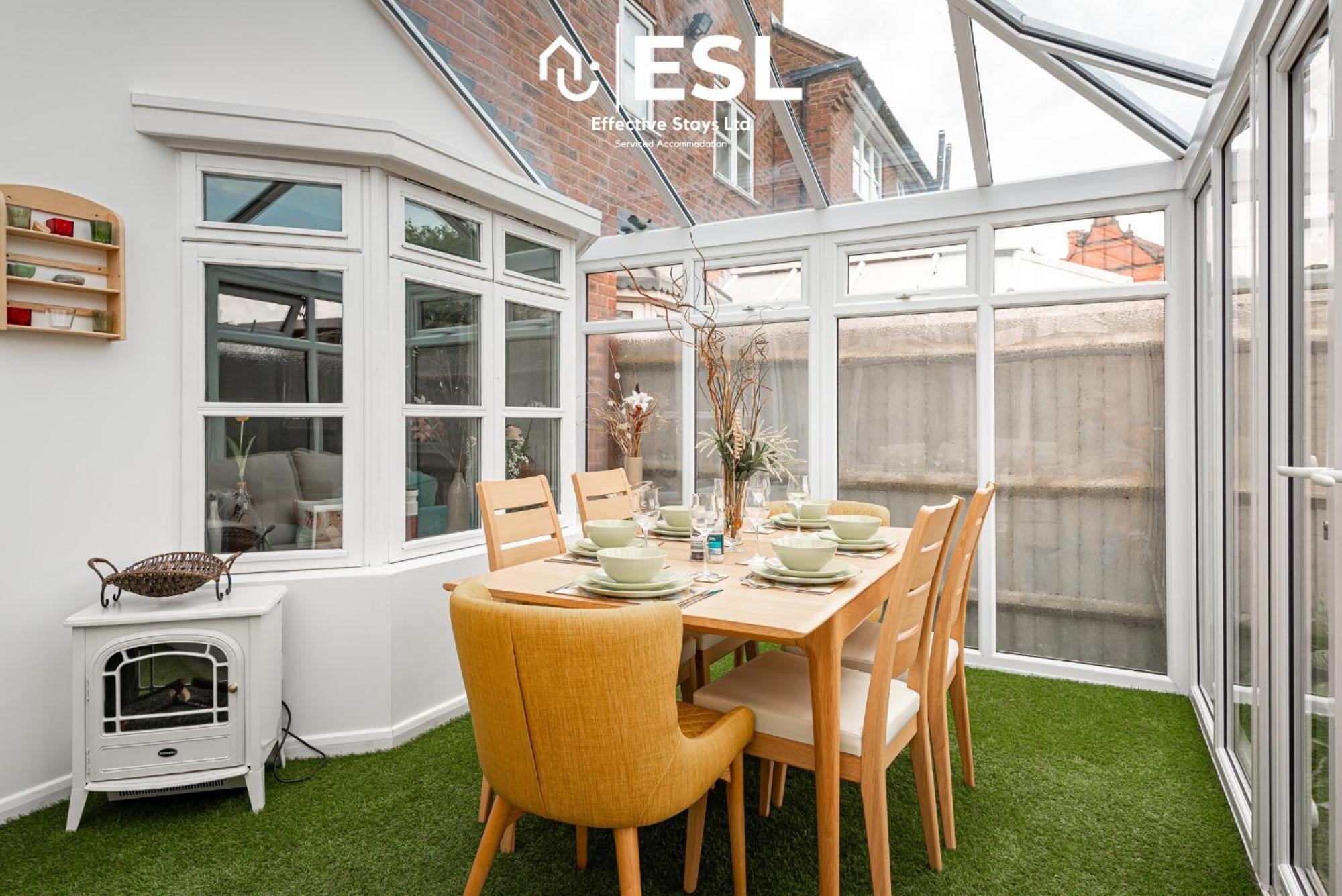 4 Bedroom Townhouse 10Mins Walk From Shrewsbury Town Centre With Parking Exterior photo